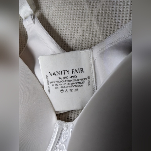 Vanity‎ Fair 42D White Full Coverage Nearly Invisible 3-Way Convertible Bra - Picture 3 of 6